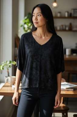 Tahari Women's V-Neck Black Tie-Dye Marbled Kimono Sleeve Pullover Blouse